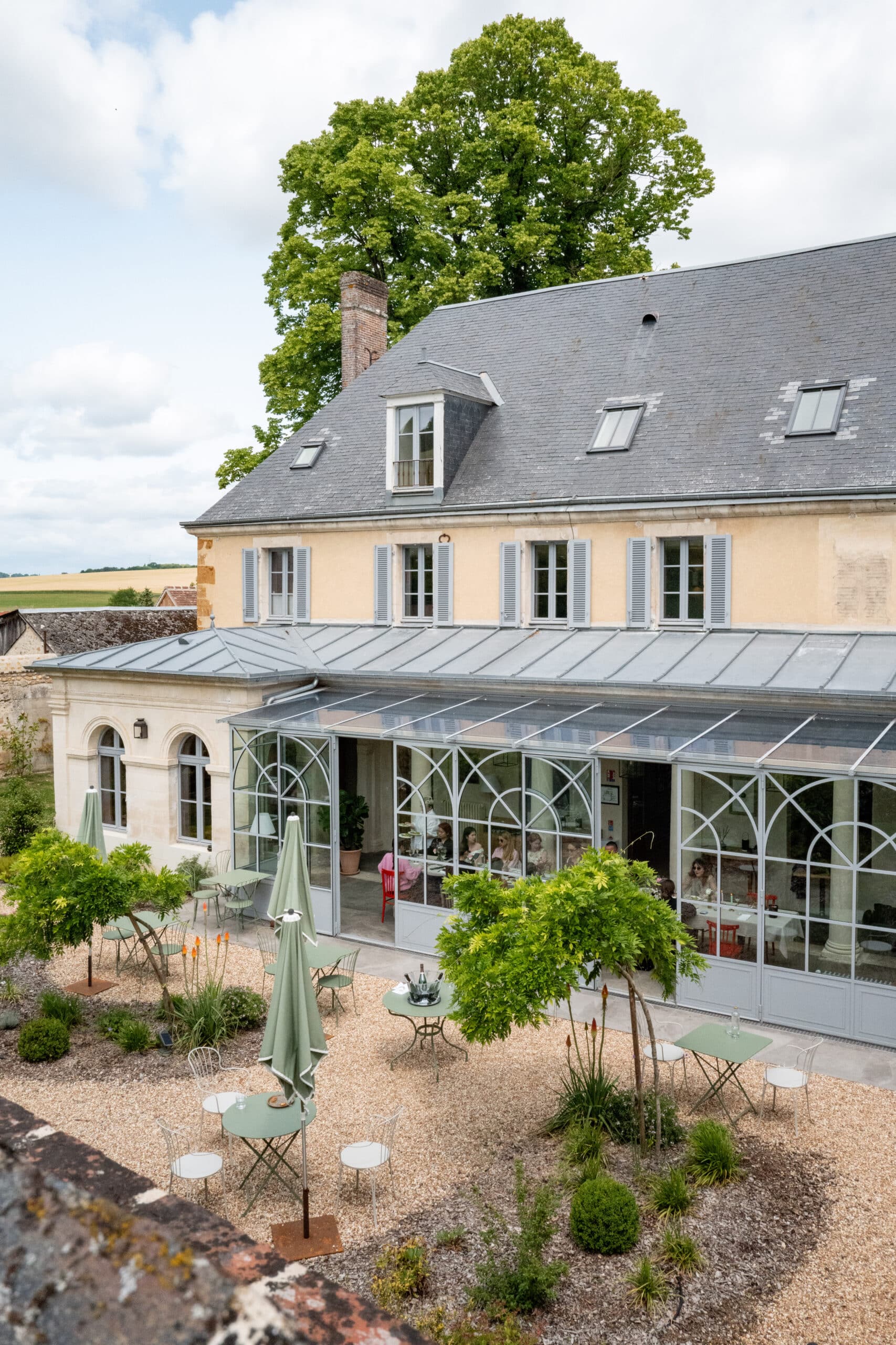 jardin-interieur-les-pres-hotel-perche